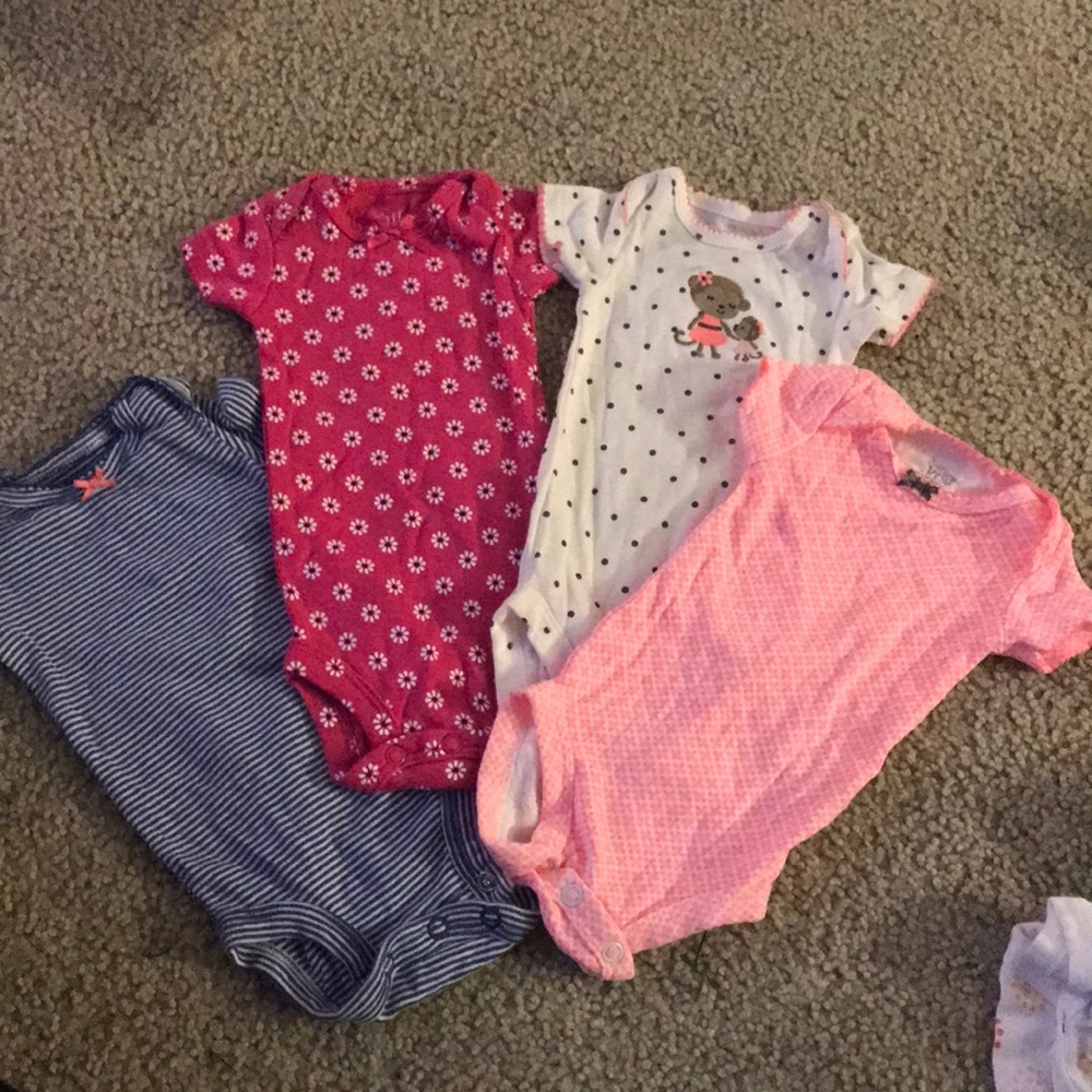 Newborn lot - Picture 3 of 4